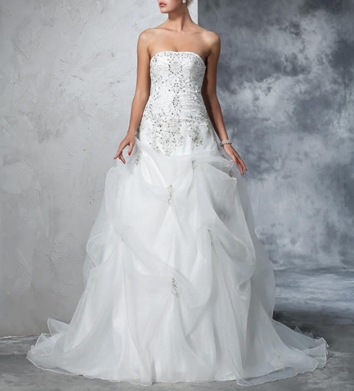 Luolandi Ball Gown Strapless Beading Sleeveless Long Wedding Dresses Elegant Bridal Gown