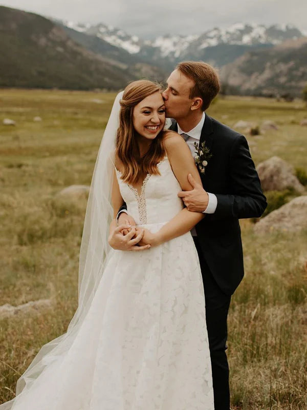 Luolandi Unique Spaghetti Straps Lace Wedding Dresses A-line V-Neck Bridal Gowns Elegant