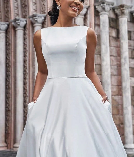 Luolandi A-Line Back Hole Wedding Dresses With Pockets Sleeveless Floor Length Solid Color Simple