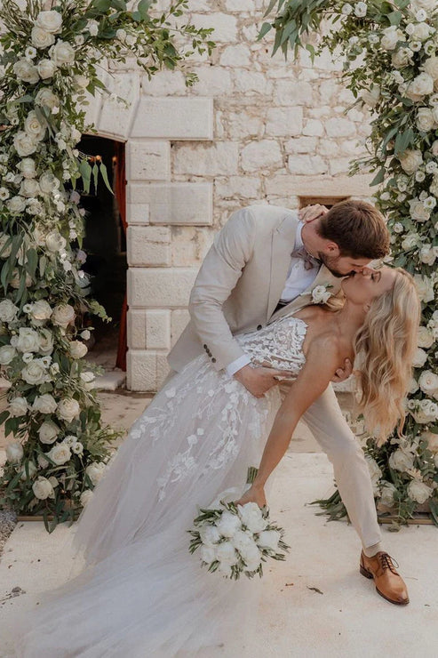 Luolandi A-Line Sweetheart Tulle Wedding Dresses with Appliques Off Shoulder Beautiful