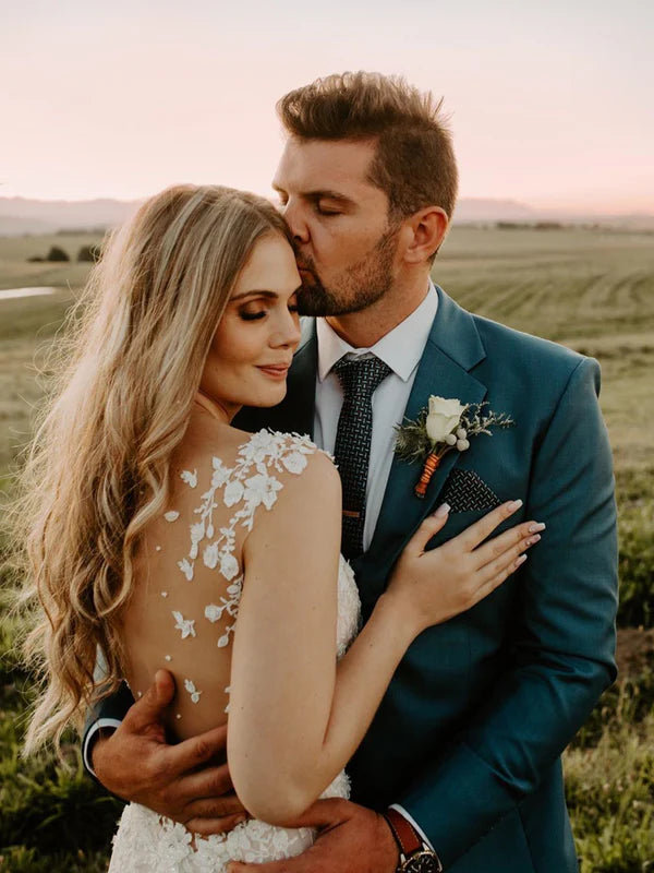 Luolandi Delicate V-Neck Illusion Beaded Appliques Tulle Mermaid Wedding Dresses Charming