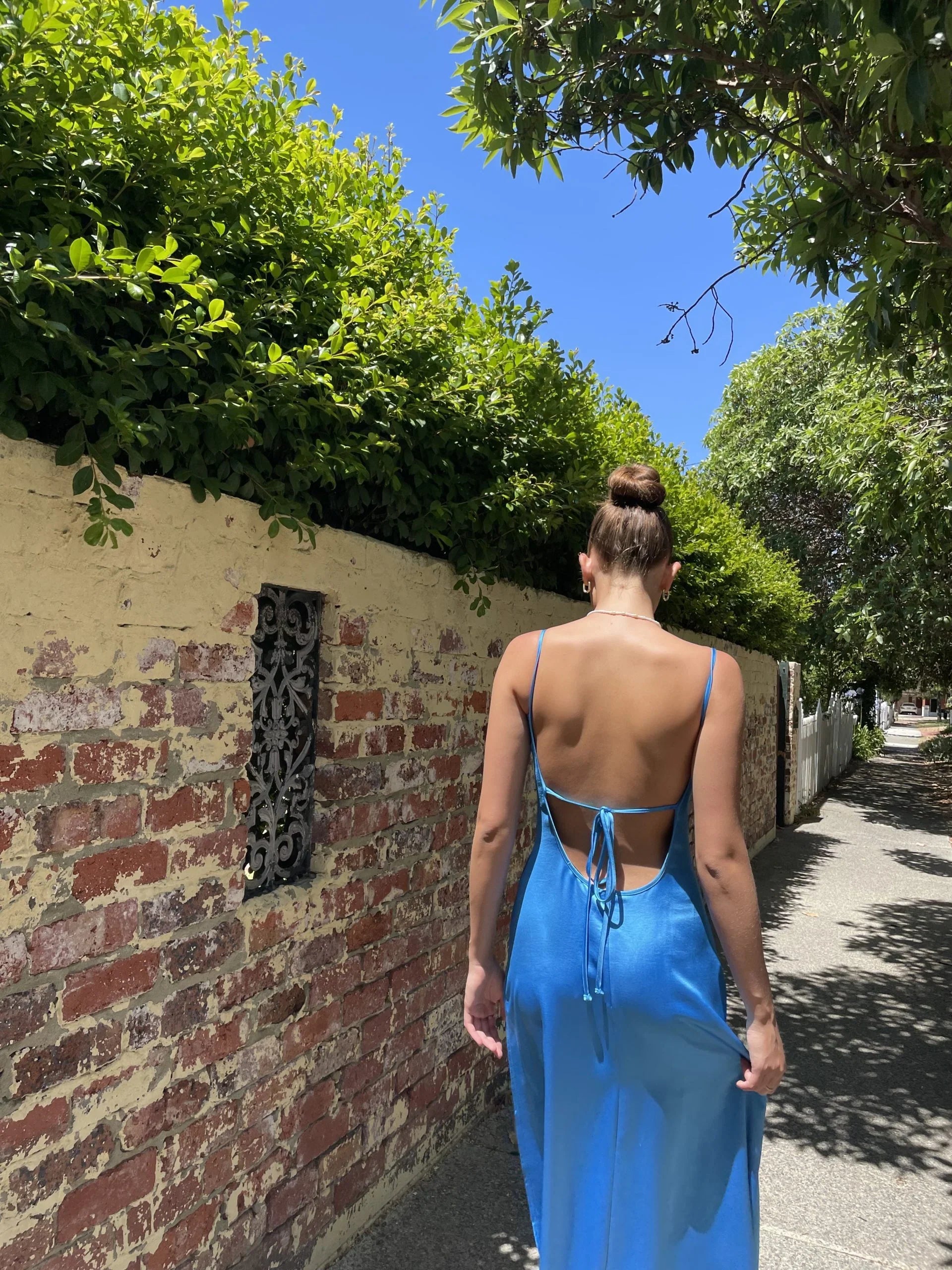 Luolandi Blue V Neck Spaghetti Straps Backless Long Party Dress with Slit Formal Dress