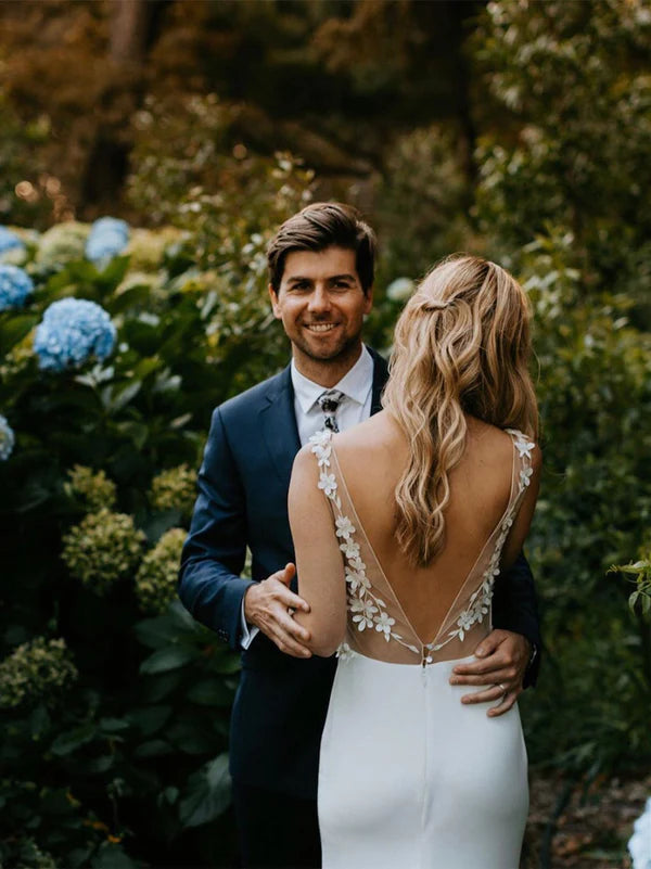 Luolandi Sexy V-neck Lace Wedding Dresses Mermaid Satin Bridal Gowns Charming