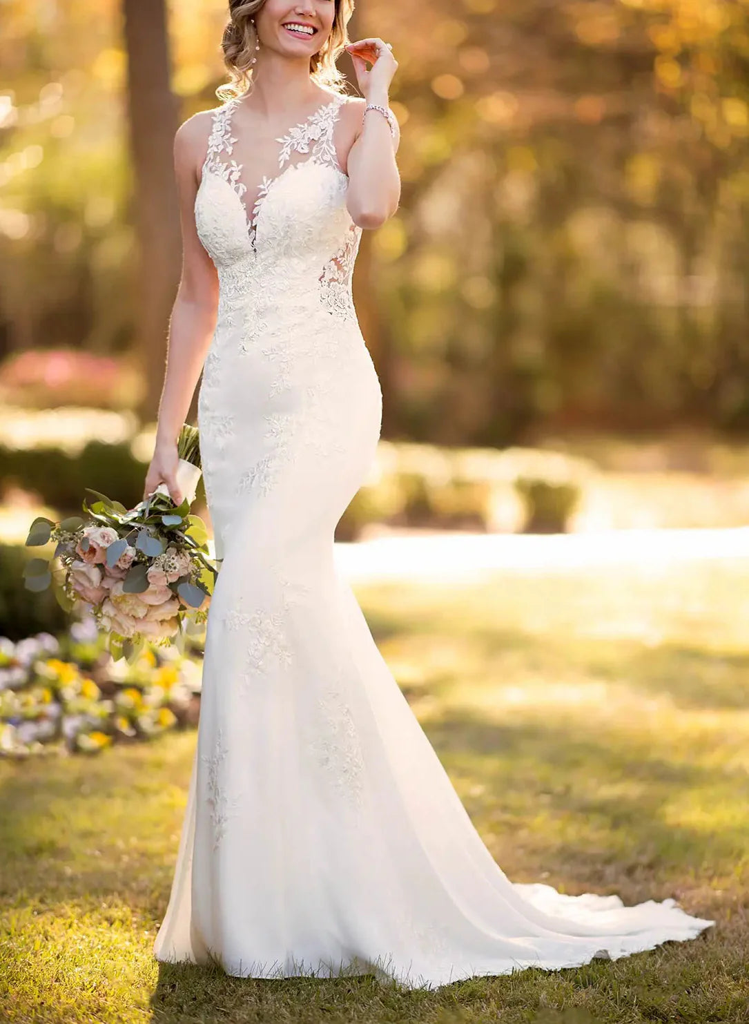 Luolandi Mermaid Wedding Dresses With Lace And Back Hole Sleeveless Floor Length Elegant
