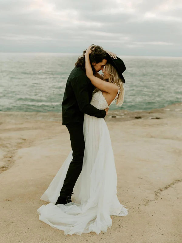 Luolandi Simple Tulle Sleeveless Spaghetti Straps V-Neck A-line Sweep Train Wedding Dresses Beautiful