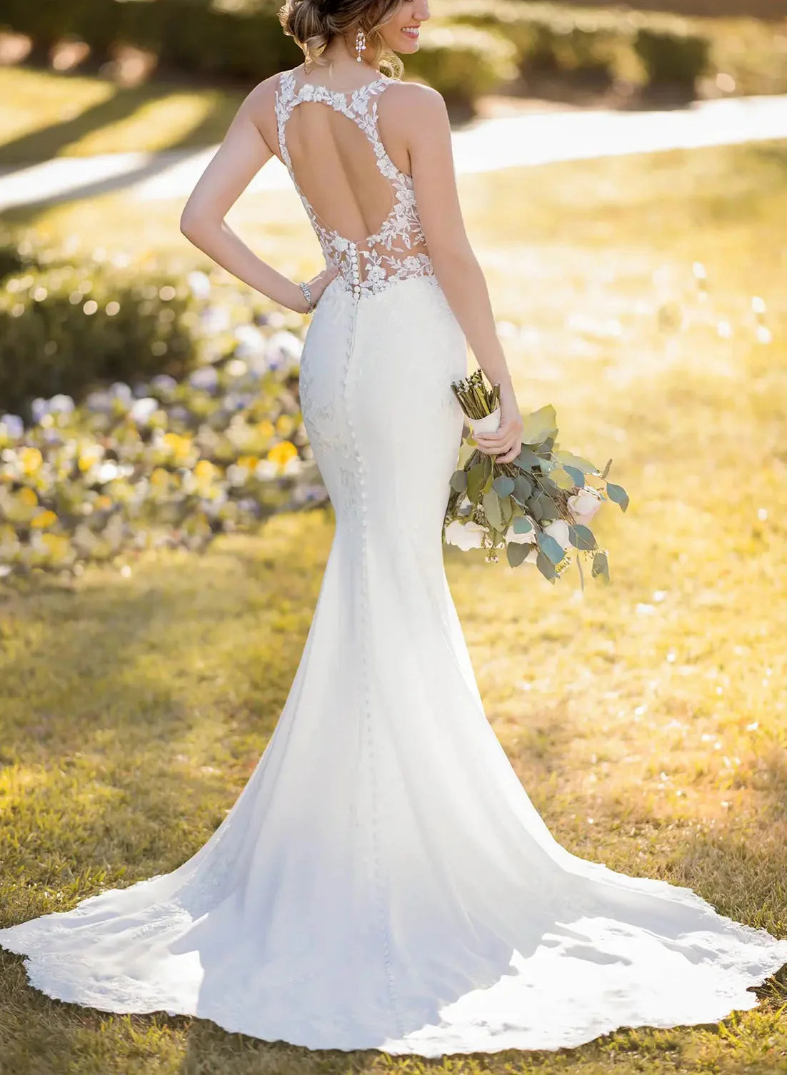 Luolandi Mermaid Wedding Dresses With Lace And Back Hole Sleeveless Floor Length Elegant