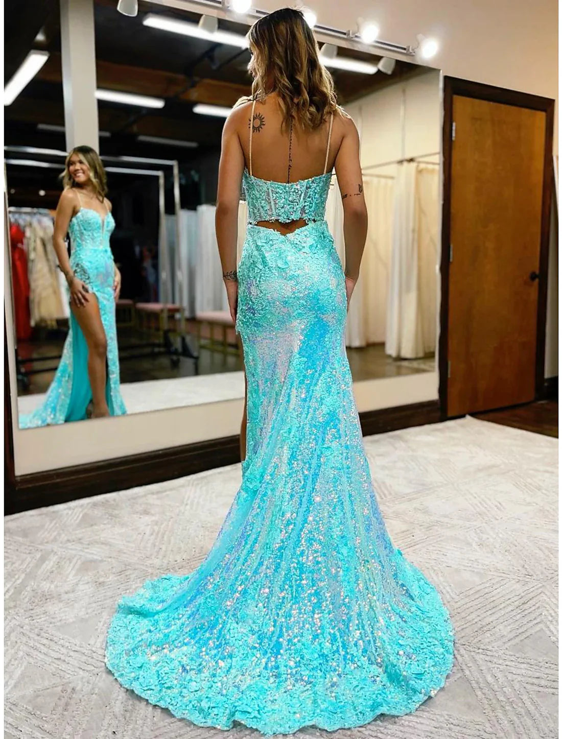 Luolandi Mermaid / Trumpet Prom Dresses High Split Dress Formal Wedding Party Court Train Sleeveless V Neck Sequined with Slit Appliques Sexy