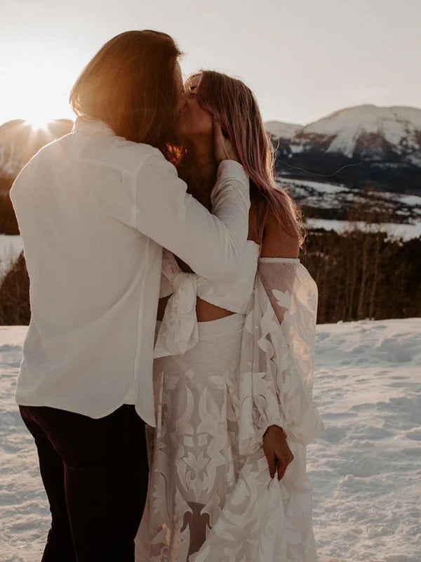 Luolandi Tulle A-Line 2 Pieces Strapless Wedding Dresses A-line V-Neck Gowns Off Shoulder Sexy