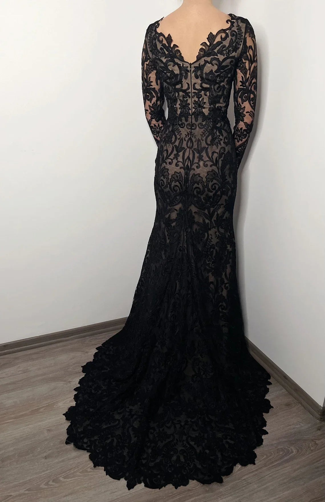 Luolandi Black and Beige A line lace dress with a detachable tulle skirt Elegant Evening Dress