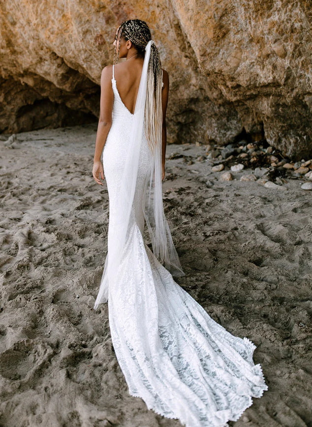 Luolandi Boho Lace Open Back Mermaid Wedding Dresses With Court Train Sleeveless Floor Length Elegant