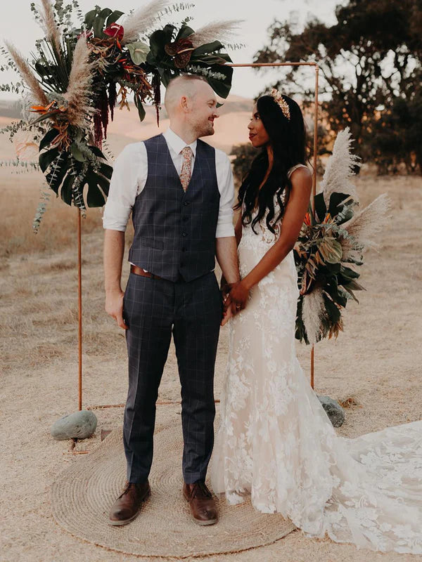 Luolandi Glamorous V-neck Wedding Dresses Lace Long Bridesmaid Gowns Floor Length Charming