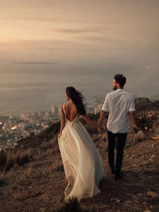 Luolandi Elegant Sequins V-Neck Sleeveless Sweep Train Wedding Gowns Backless Tulle A-line Wedding Dresses Sexy