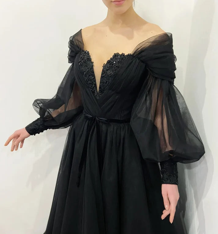 Luolandi Black gothic tulle embroidery lace corset wedding gown convertible dress with long sleeves alternative wedding gown Elegant