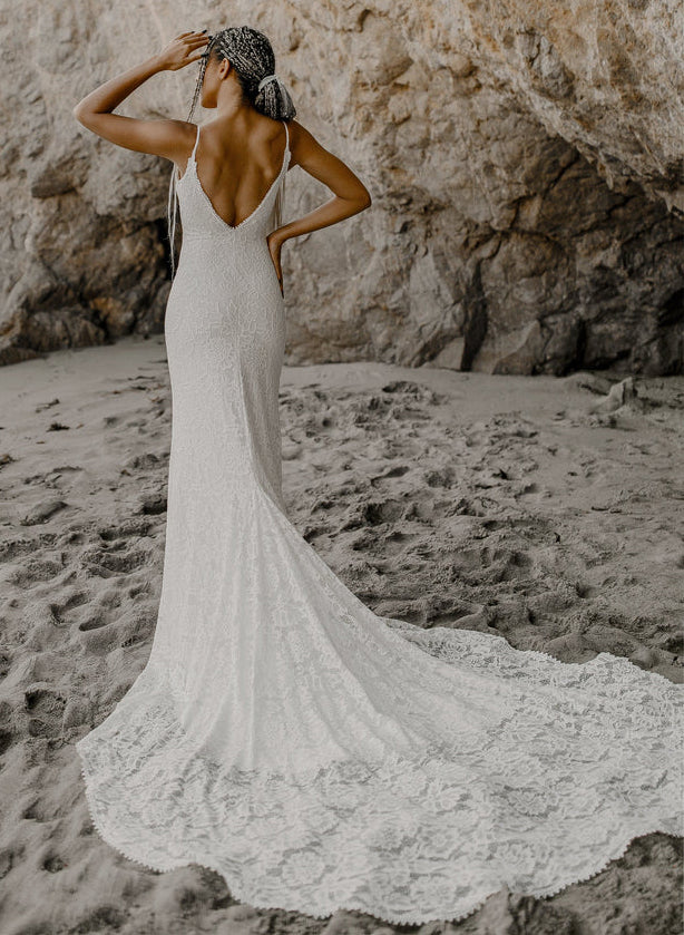 Luolandi Boho Lace Open Back Mermaid Wedding Dresses With Court Train Sleeveless Floor Length Elegant