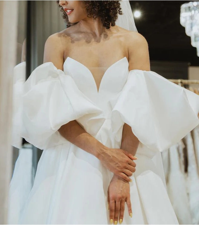 Luolandi Sweetheart Satin Wedding Dresses With Short Sleeves V-neck Off Shoulder Solid Color Simple Bridal Gown