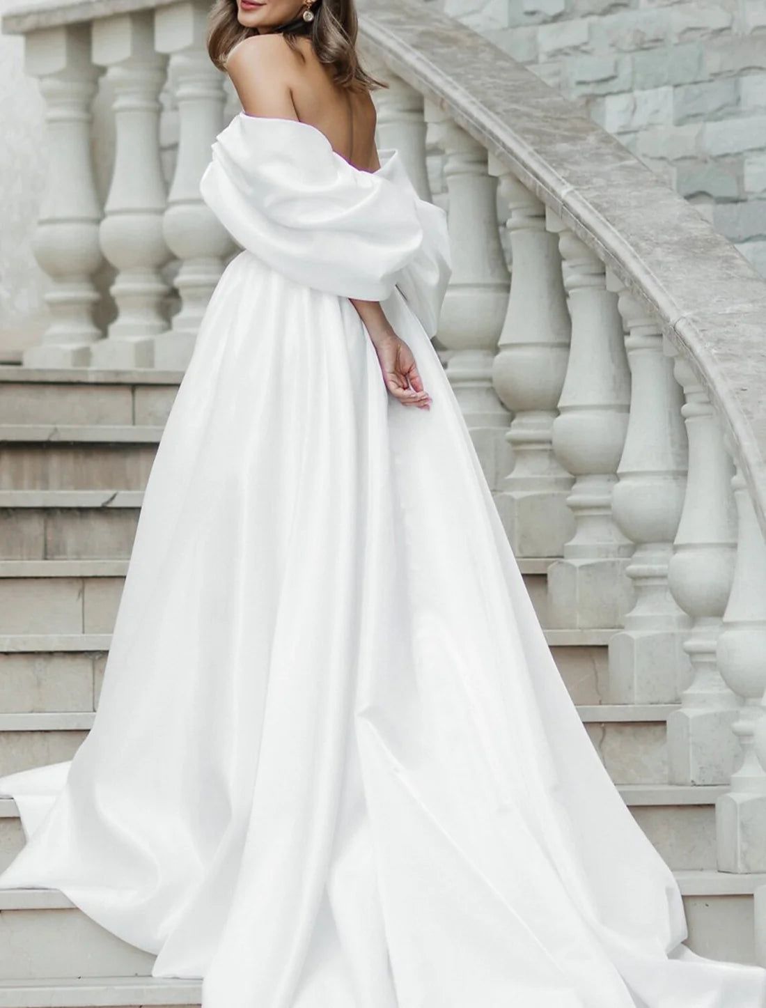 Luolandi Hall Casual Wedding Dresses A-Line Off Shoulder Sleeveless Chapel Train Satin Bridal Gowns With Split Front Sexy