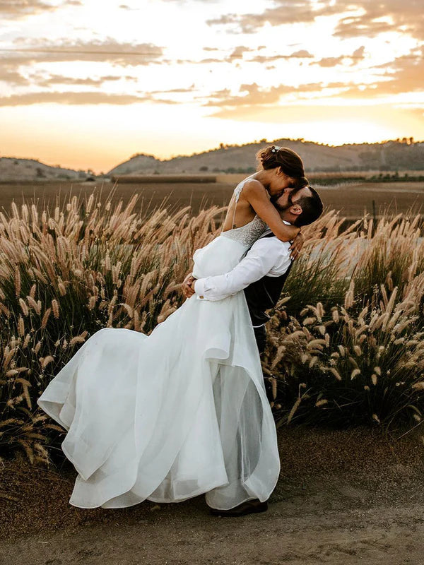 Luolandi Elegant Organza Spaghetti Straps Backless A-line Wedding Dresses With Appliques Beautiful