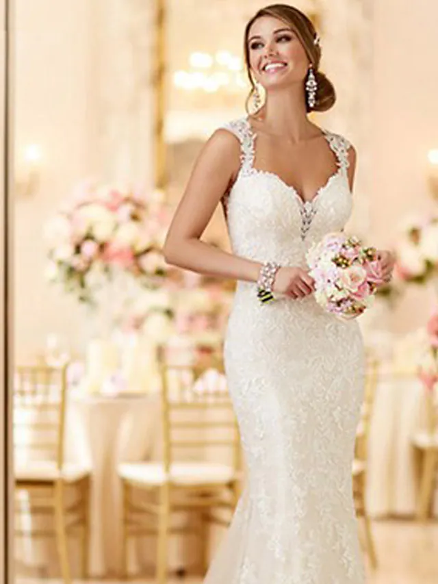 Luolandi Wedding Dresses V Neck Lace Spaghetti Strap Mordern Sexy Backless Long