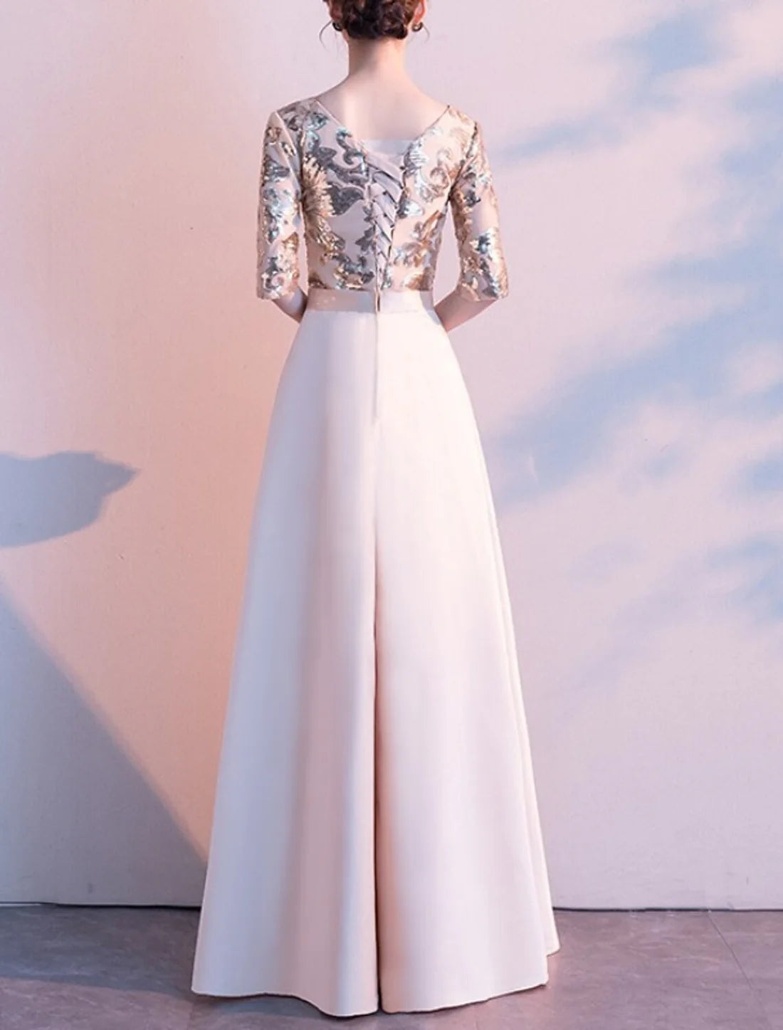 Luolandi Sheath / Column Mother of the Bride Dress Party Sparkle & Shine Petite V Neck Floor Length Satin Half Sleeve with Bow(s) Pleats Sequin Evening Dress