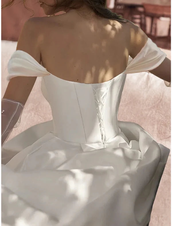 Luolandi Reception Formal Wedding Dresses Ball Gown Off Shoulder Short Sleeve Sweep / Brush Train Satin Bridal Gowns With Split Without Gloves