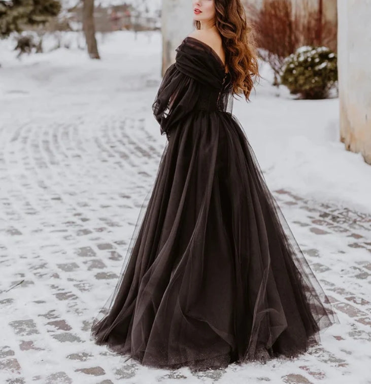 Luolandi Black gothic tulle embroidery lace corset wedding gown convertible dress with long sleeves alternative wedding gown Elegant