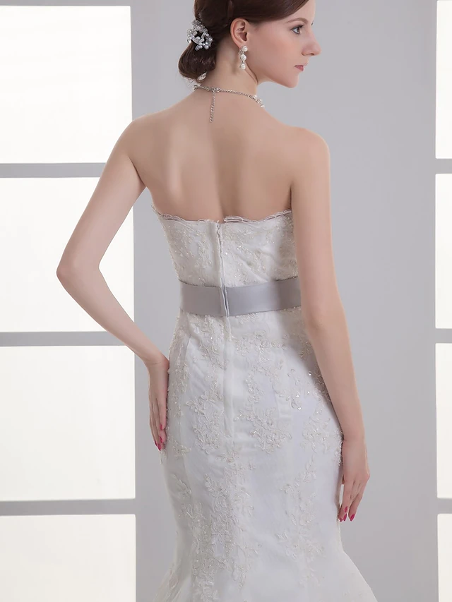 Luolandi Wedding Dresses Strapless Chapel Train Lace Satin Strapless with Sashes Ribbons Bow(s)