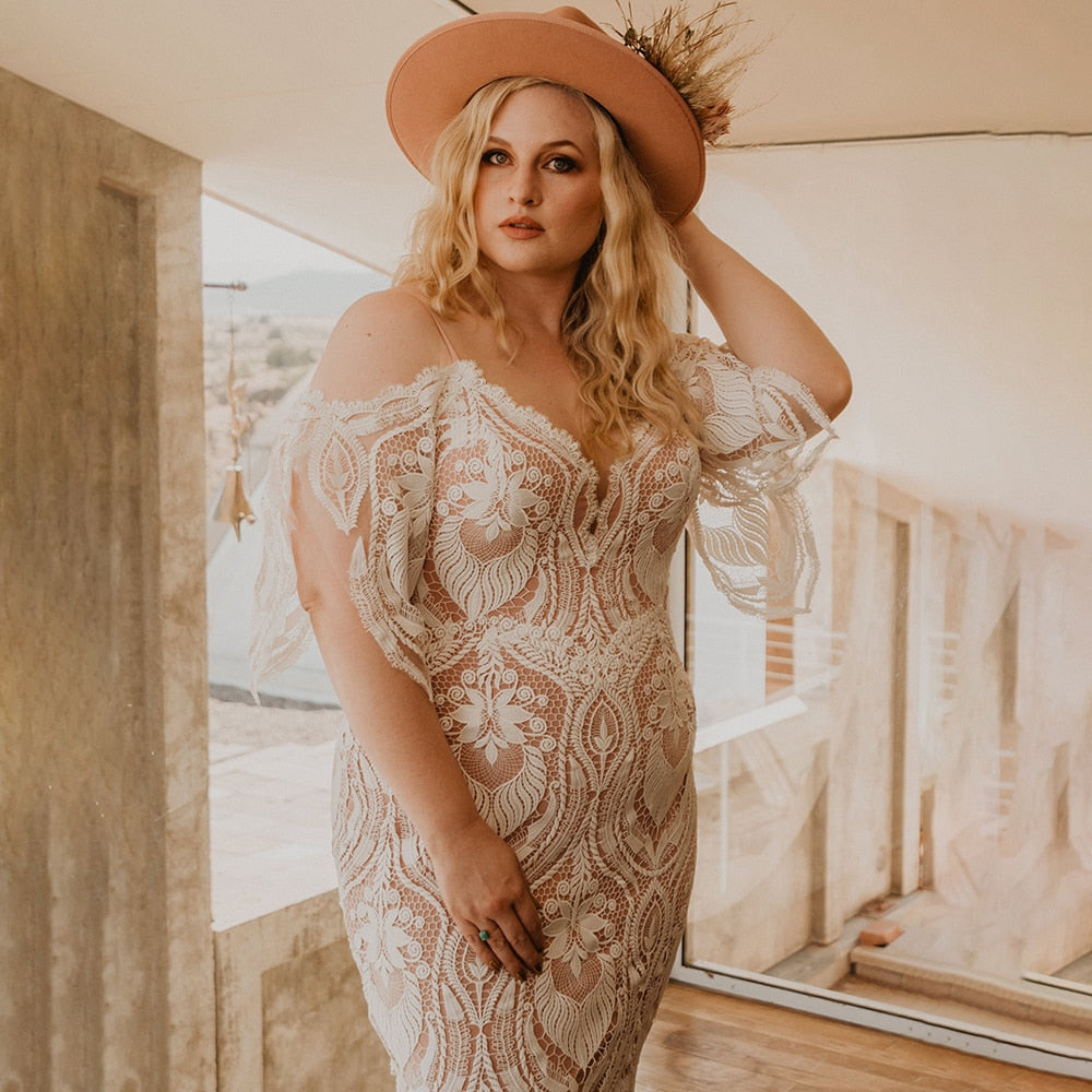 Luolandi Plus Sizes Sheath Sweetheart Spaghetti Strap Lace Cut Out Flutter Sleeves Backless Boho Wedding Dress Beautiful