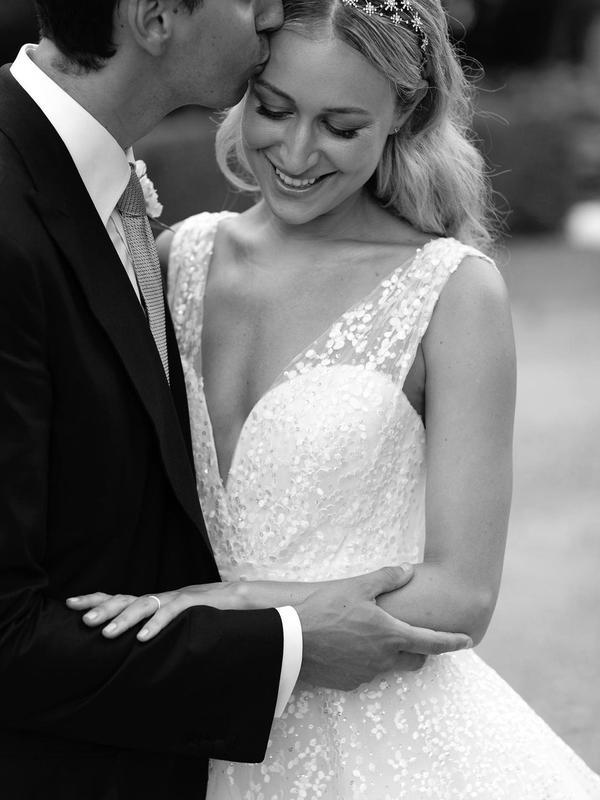 Luolandi Charming A Line Sequins Lace V Neck Chapel Train Wedding Dresses Sexy