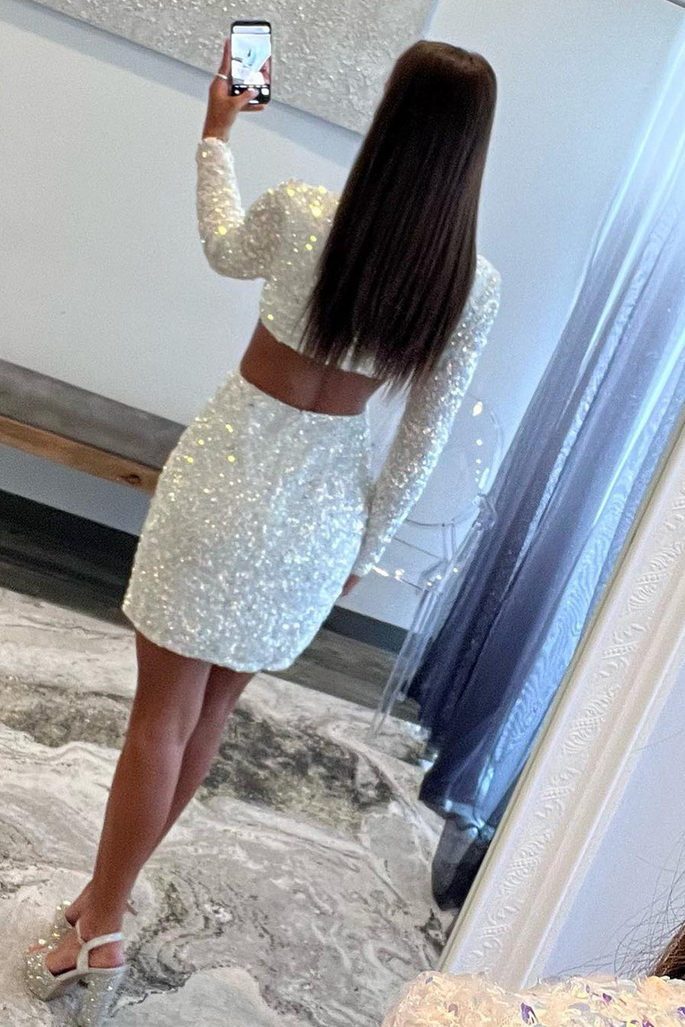 Luolandi Sexy Bodycon Sequin Long Sleeve Short Cocktail Dress Sparkly Homecoming Dresses