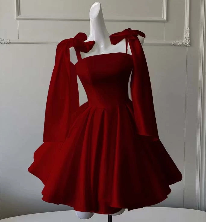 Luolandi Lovely A Line Straps Short Homecoming Dresses Cute Sleeveless Summer Birthday Party Dress