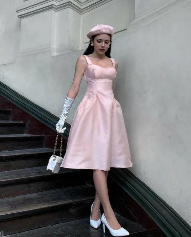 Luolandi Lovely A line Straps Knee Length Satin Prom Dresses Simple Cocktail Dresses Pretty Birthday Outfits Party Dress