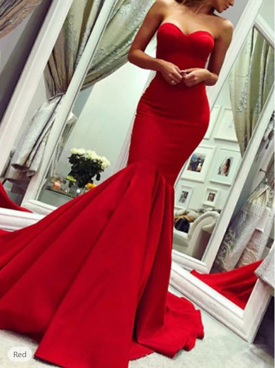Luolandi Mermaid Evening Gown Minimalist Dress Valentine's Day Wedding Guest Court Train Sleeveless Strapless Simple Party Dress with Pleats Masquerade Dress