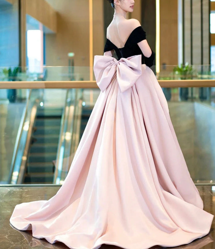 Luolandi Black Velvet and Pink Satin Long Prom Dress Beautiful A-Line Off the Shoulder Party Dress Without gloves