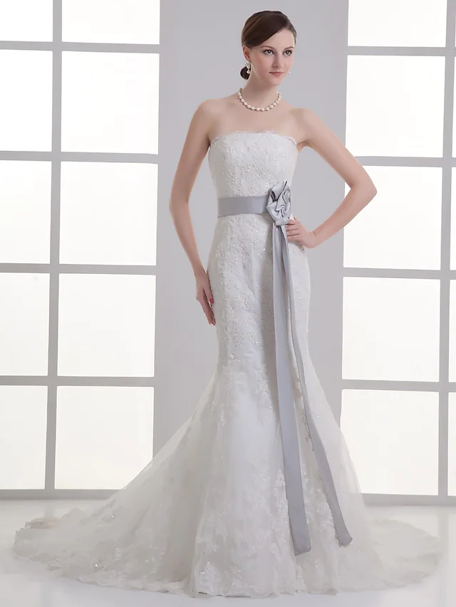 Luolandi Wedding Dresses Strapless Chapel Train Lace Satin Strapless with Sashes Ribbons Bow(s)