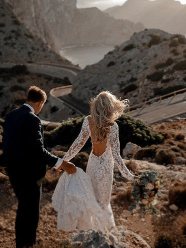 Luolandi Chic Lace V Neck Long Sleeve Mermaid Rustic Backless Wedding Dresses Sexy