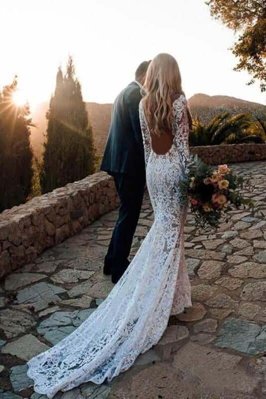Luolandi Chic Lace V Neck Long Sleeve Mermaid Rustic Backless Wedding Dresses Sexy