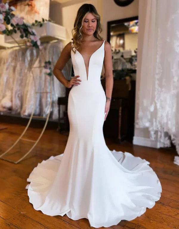 Luolandi Mermaid Court Train Open Back Satin Wedding Dress V-neck Sexy