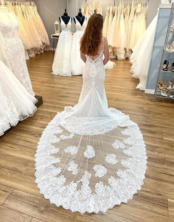 Luolandi Mermaid Deep V-Neck Spaghetti Straps Open Back Wedding Dress With Appliques Beautiful