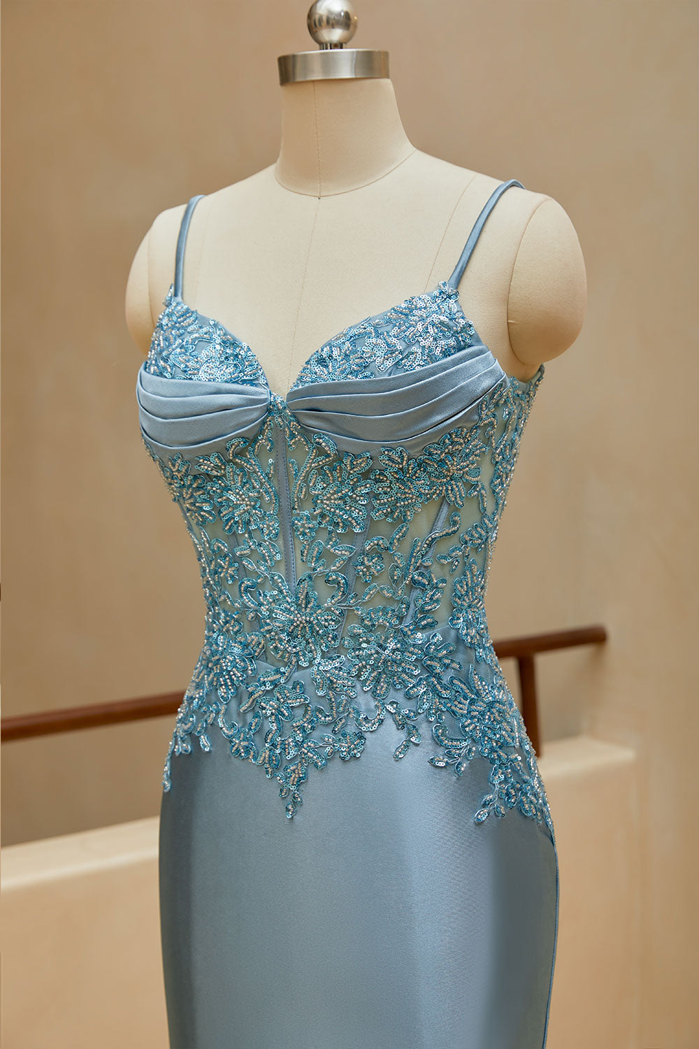 Luolandi Mermaid Spaghetti Straps Prom Dresses Satin & Lace Sweep Train Evening Dresses