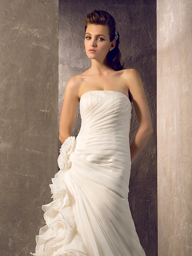 Luolandi Wedding Dresses Strapless Court Train Organza Sleeveless with Flower Cascading Ruffle