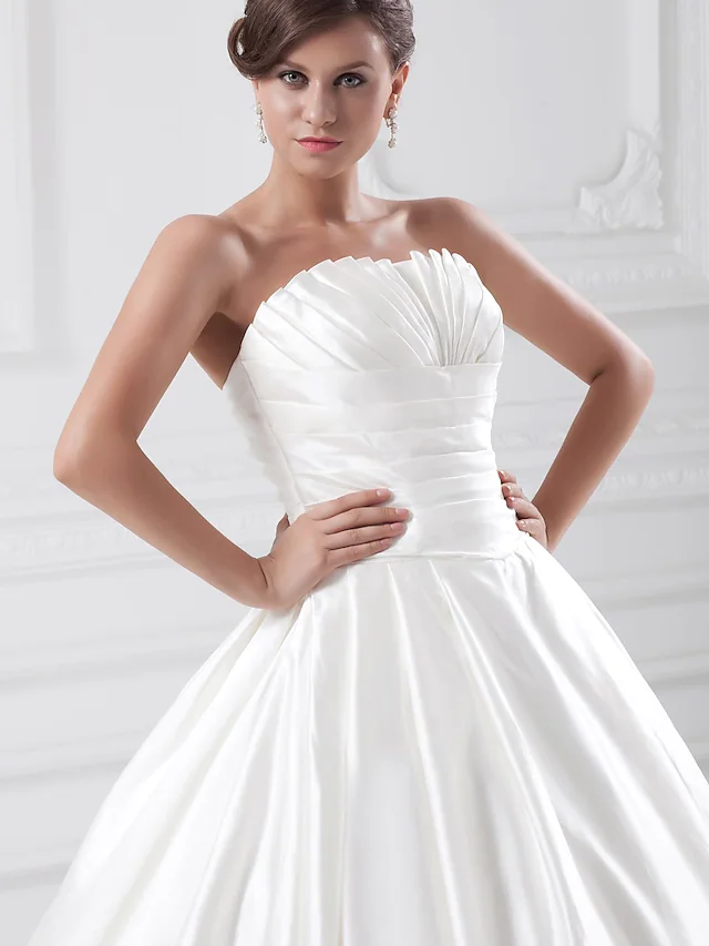 Luolandi Ball Gown Wedding Dresses Strapless Court Train Satin Strapless Plus Size with Ruched