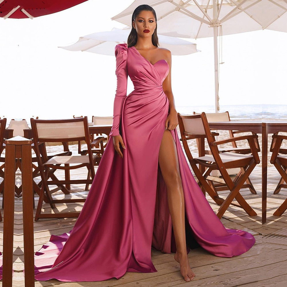 Luolandi Plus Size One Shoulder Ruched Bodice Sheath Satin Prom Dresses With High Slit Sexy Evening Dresses
