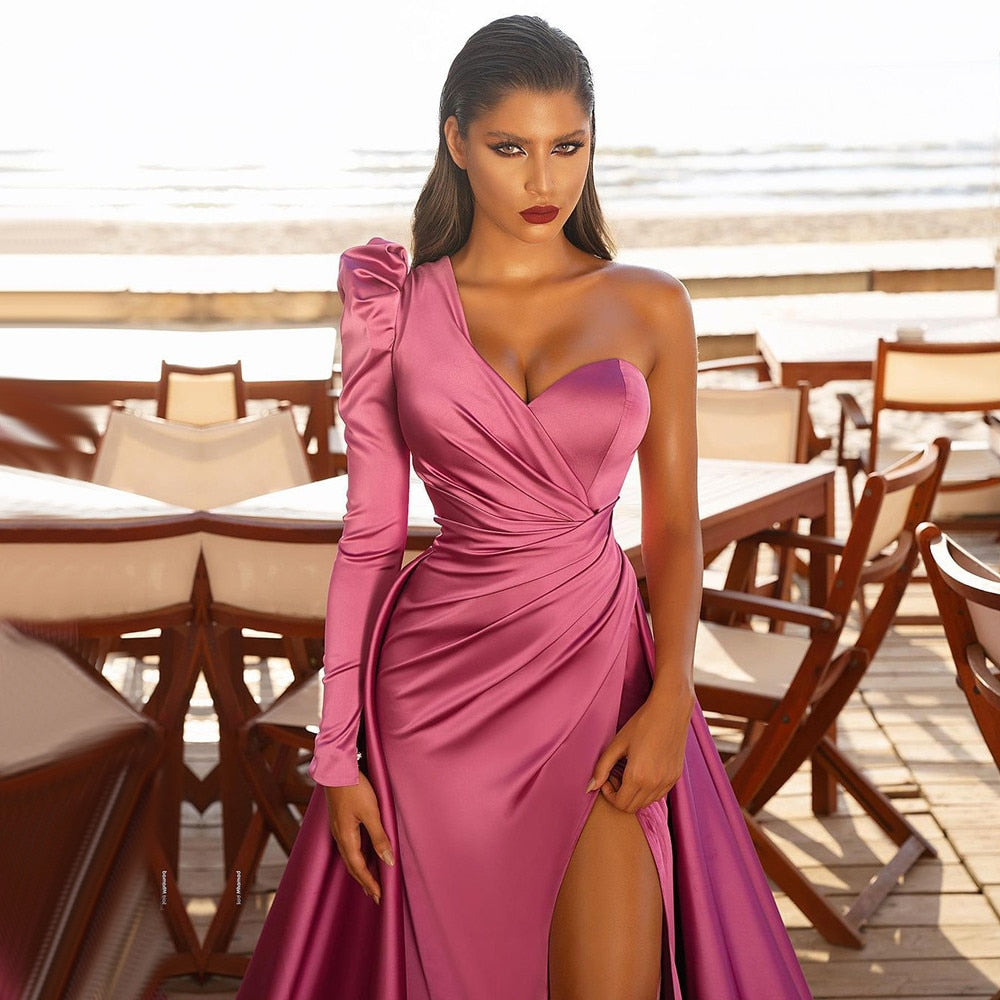 Luolandi Plus Size One Shoulder Ruched Bodice Sheath Satin Prom Dresses With High Slit Sexy Evening Dresses