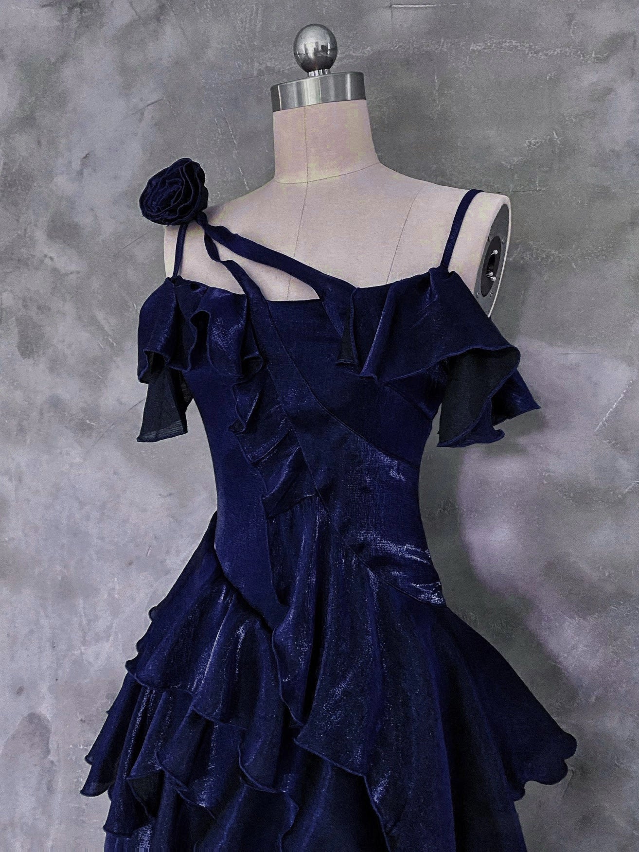 Luolandi Pretty A-line Sleeveless Ruffles Blue Formal Prom Dress Charming Party Evening Gown
