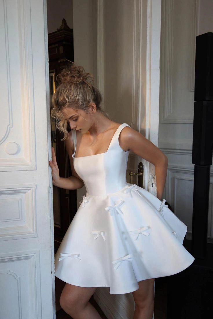 Luolandi Pretty Square Neck A Line Sleeveless Satin Short Homecoming Dress Lovely Summer Birthday Party Dress With Bow