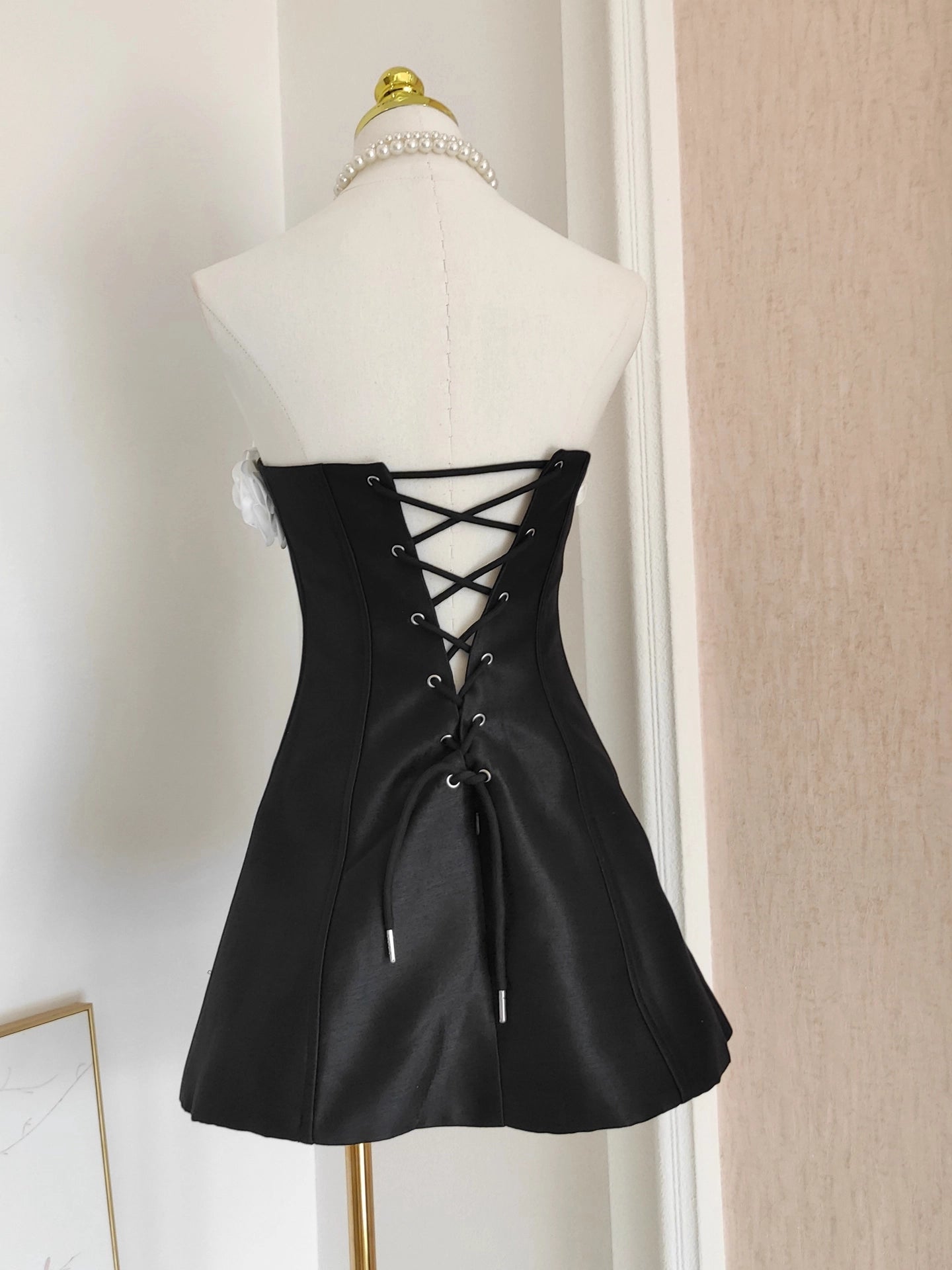 Luolandi Pretty Strapless A-Line Lace Up Back Short Homecoming Dresses Charming Birthday Party Dress With 3D Flowers