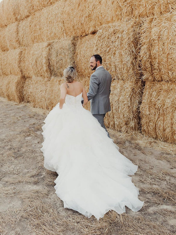 Luolandi Elegant Strapless Tulle Tiered Princess Wedding Dresses Chapel Train Gowns