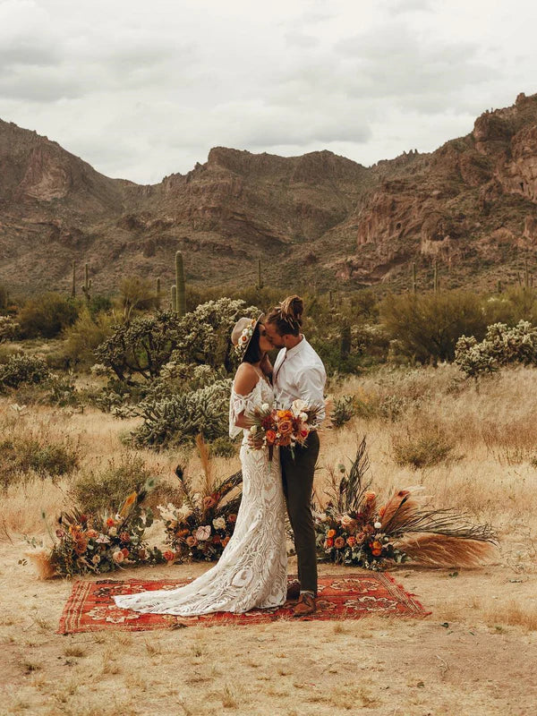 Luolandi Bohemia Lace Spaghetti Straps Chapel Train Mermaid Wedding Dress Sexy Elegant