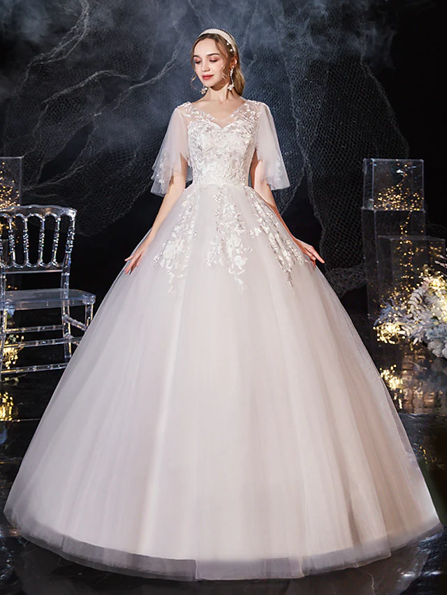 Luolandi Princess Ball Gown Wedding Dresses V Neck Floor Length Lace Tulle Half Sleeve Formal Romantic
