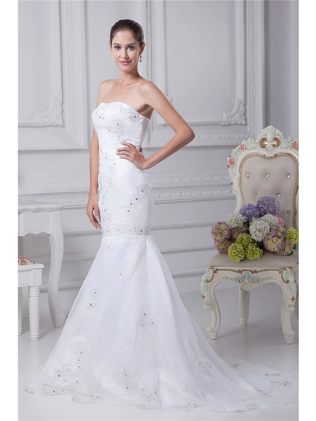 Luolandi Wedding Dresses Strapless Chapel Train Organza Satin Strapless with Beading